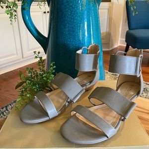 Studio Isola Gray Strappy Sandals | Size 7.5 | Like New ✨